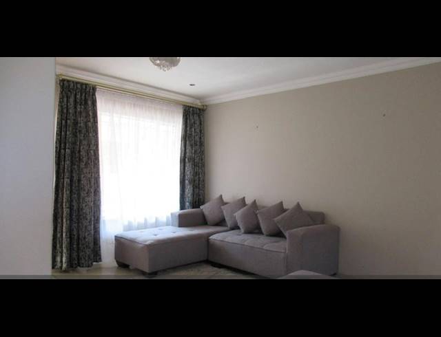 3 BEDROOM HOUSE FOR SALE IN LENASIA SOUTH